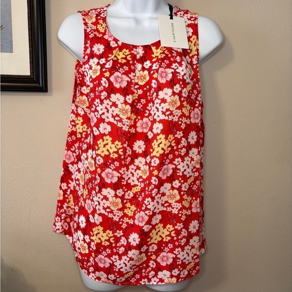 41 HawthornWomen V-Neck Sleeveless Floral Top, Red size medium